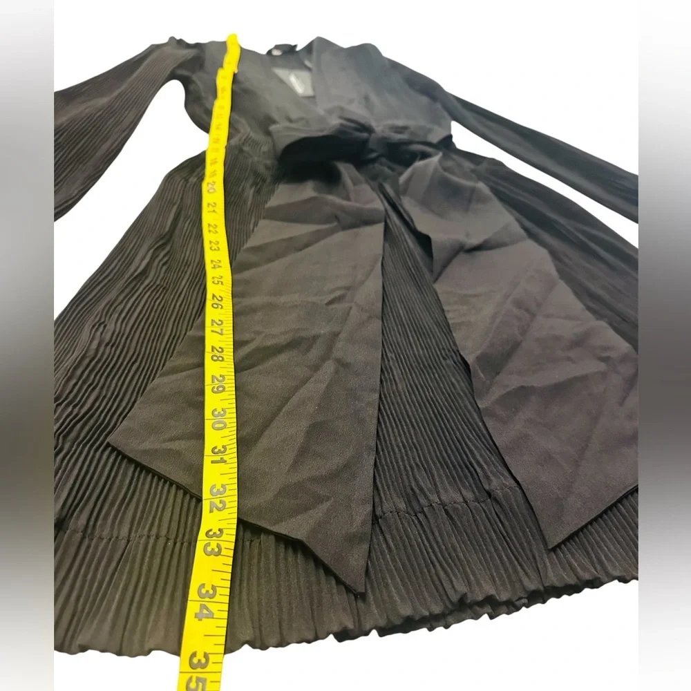 Pretty Little Thing Black Plunge Neck Pleated Party Dress Womens 8 UK12 - Picture 3 of 6